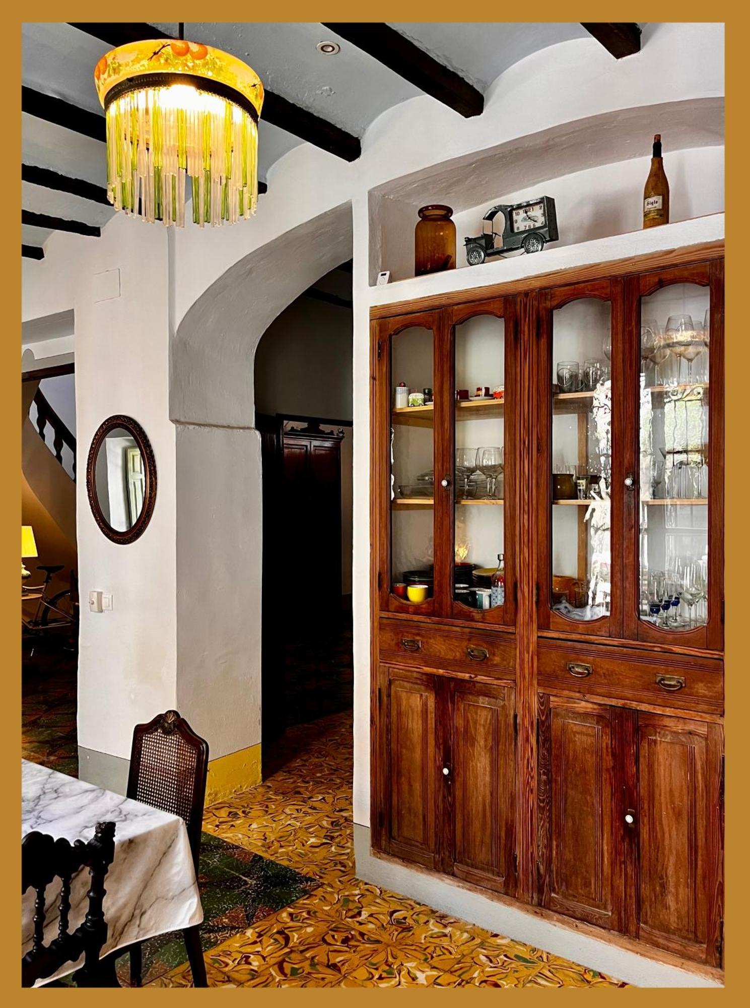 Oliva Courtyard Guesthouse Exterior photo